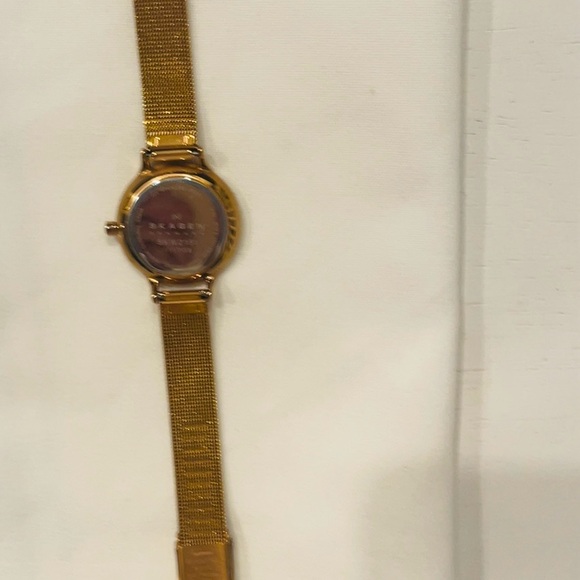 Skagen Women\'s Watch with Rose Gold Mesh Band